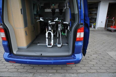 Innenraum-Fahrradtr&auml;ger Schiene (l=80cm) mit Distanzplatte f&uuml;r die Sitz-/Zurrschienen P6