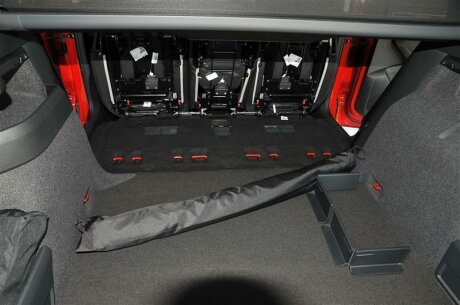 RF-Schiene inkl. Befestigungsteile (l=75cm) f&uuml;r die Befestigungspunkte P4 im Auto