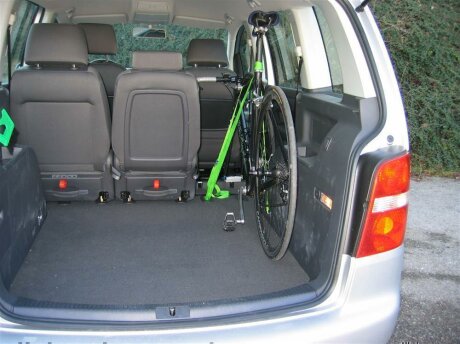Innenraum-Fahrradtr&auml;ger Einzelbefestigung System Steckachse 20mm f&uuml;r den VW Touran, Befestigungspunkte P4