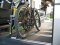 Innenraum-Fahrradträger System Steckachse 15mm, 150mm Spannbreite, Einzelbefestigung für den VW Multivan T5, an die Sitzschienen P6