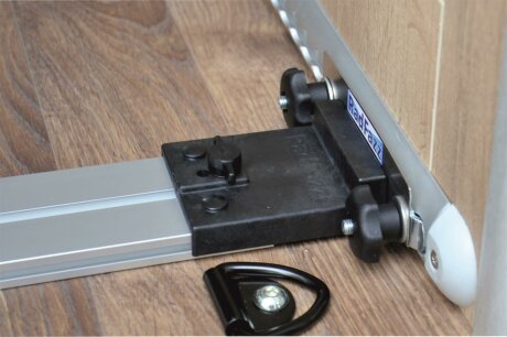 Fahrradtr&auml;ger RF-Schiene, L&auml;nge=80cm, an die Airline-Zurrschienen Bodenh&ouml;he 2,5cm - 3,5cm, P15