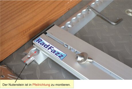 Fahrradtr&auml;ger Schiene, L&auml;nge 100cm, inkl. Befestigungsteile f&uuml;r die Airlineschienen